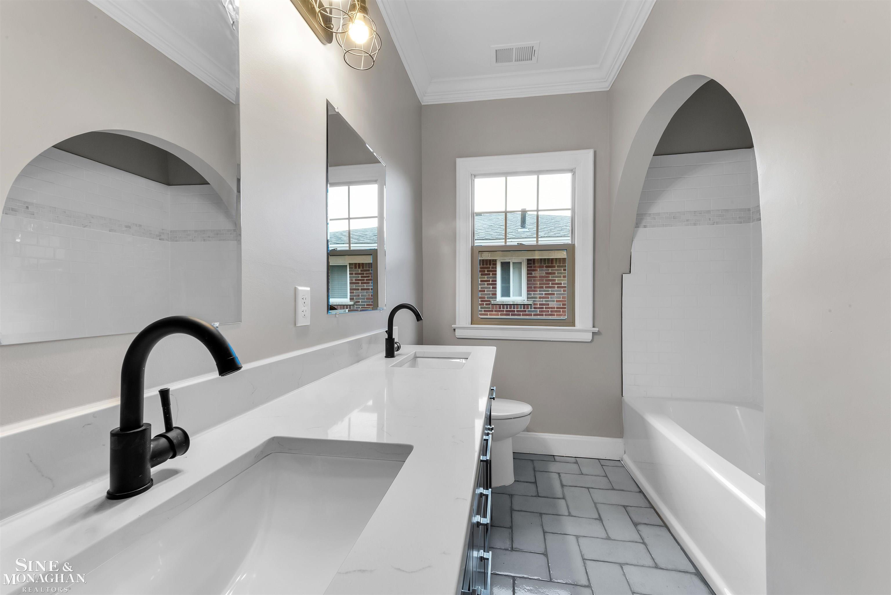 908 Trombley Road, Unit 2 Grosse Pointe, MI 48230 - Photo 37 of 73