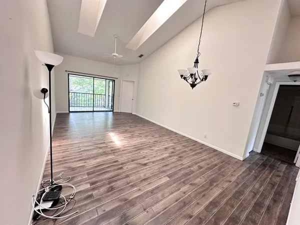 $1,995 | 306 Harbour Pointe Way, Greenacres, FL 33413