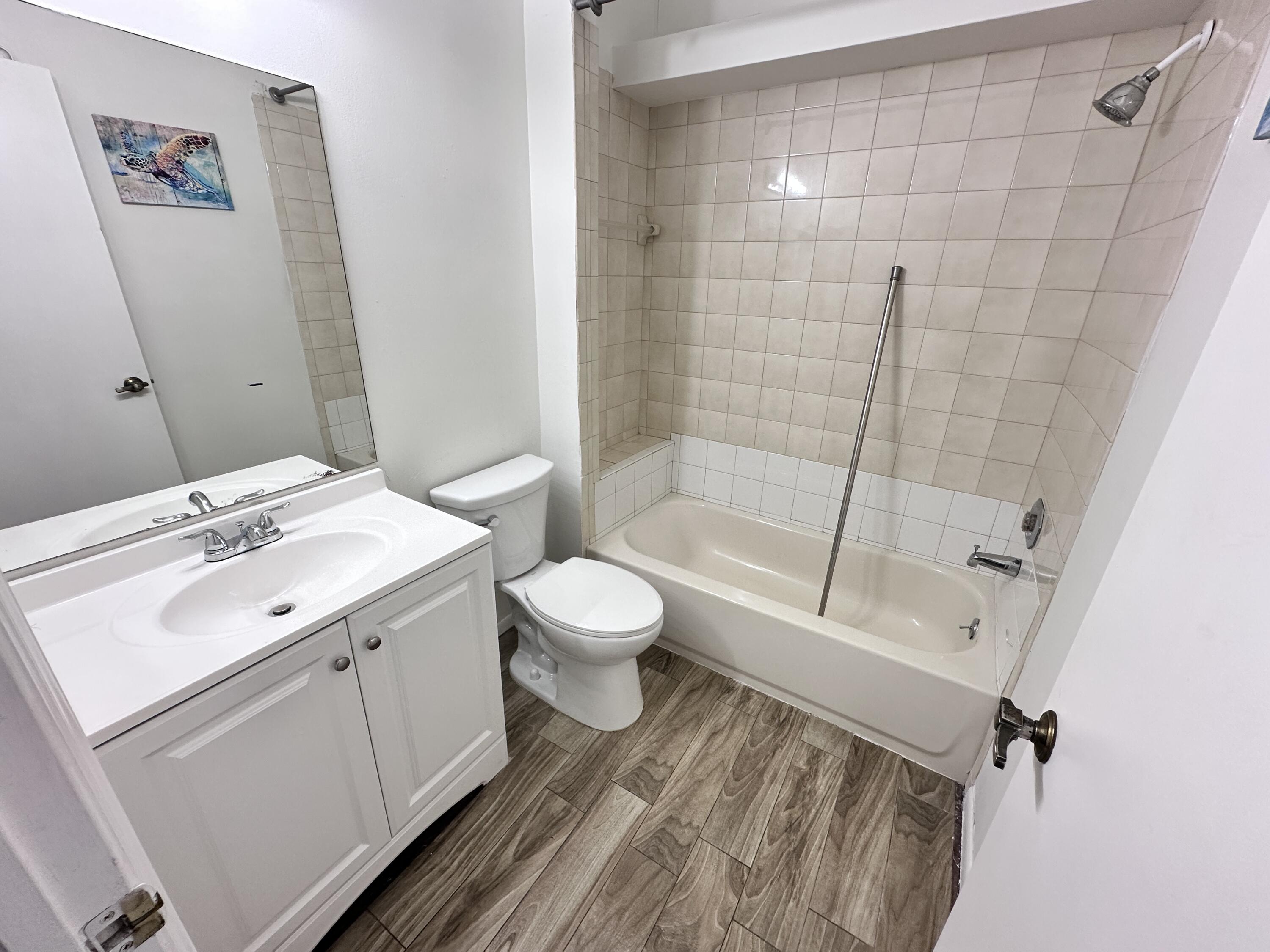 306 Harbour Pointe Way Greenacres, FL 33413 - Photo 5 of 20 IMG_6956