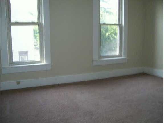 945 Lockbourne Road Columbus, OH 43206 - Photo 4 of 7