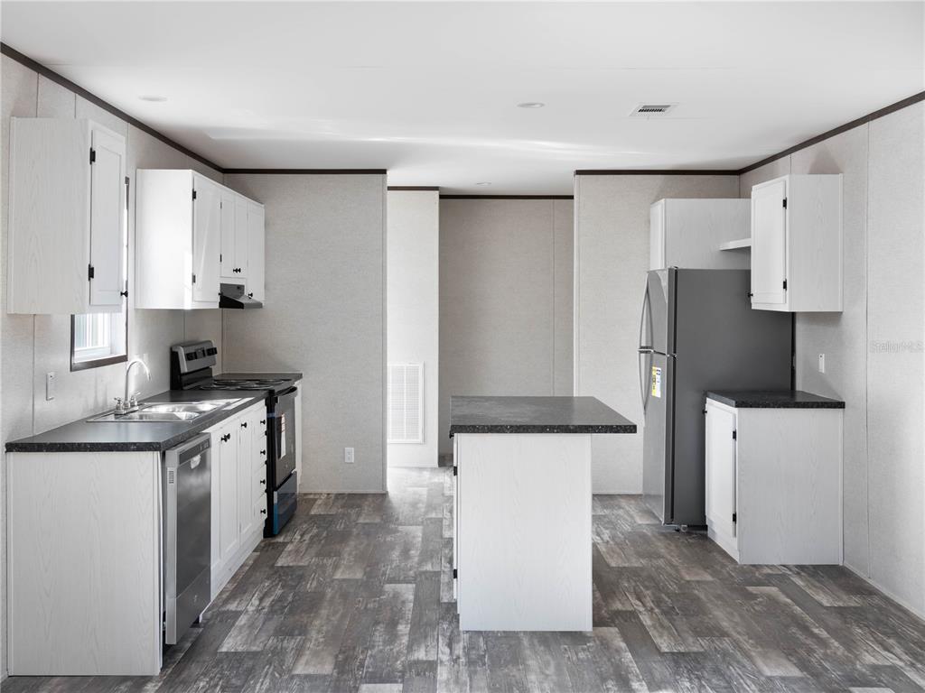 11311 Northeast 84th Court Bronson, FL 32621 - Photo 11 of 27