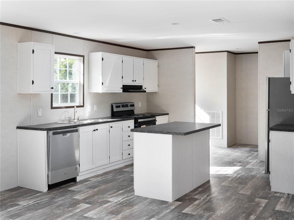 11311 Northeast 84th Court Bronson, FL 32621 - Photo 12 of 27