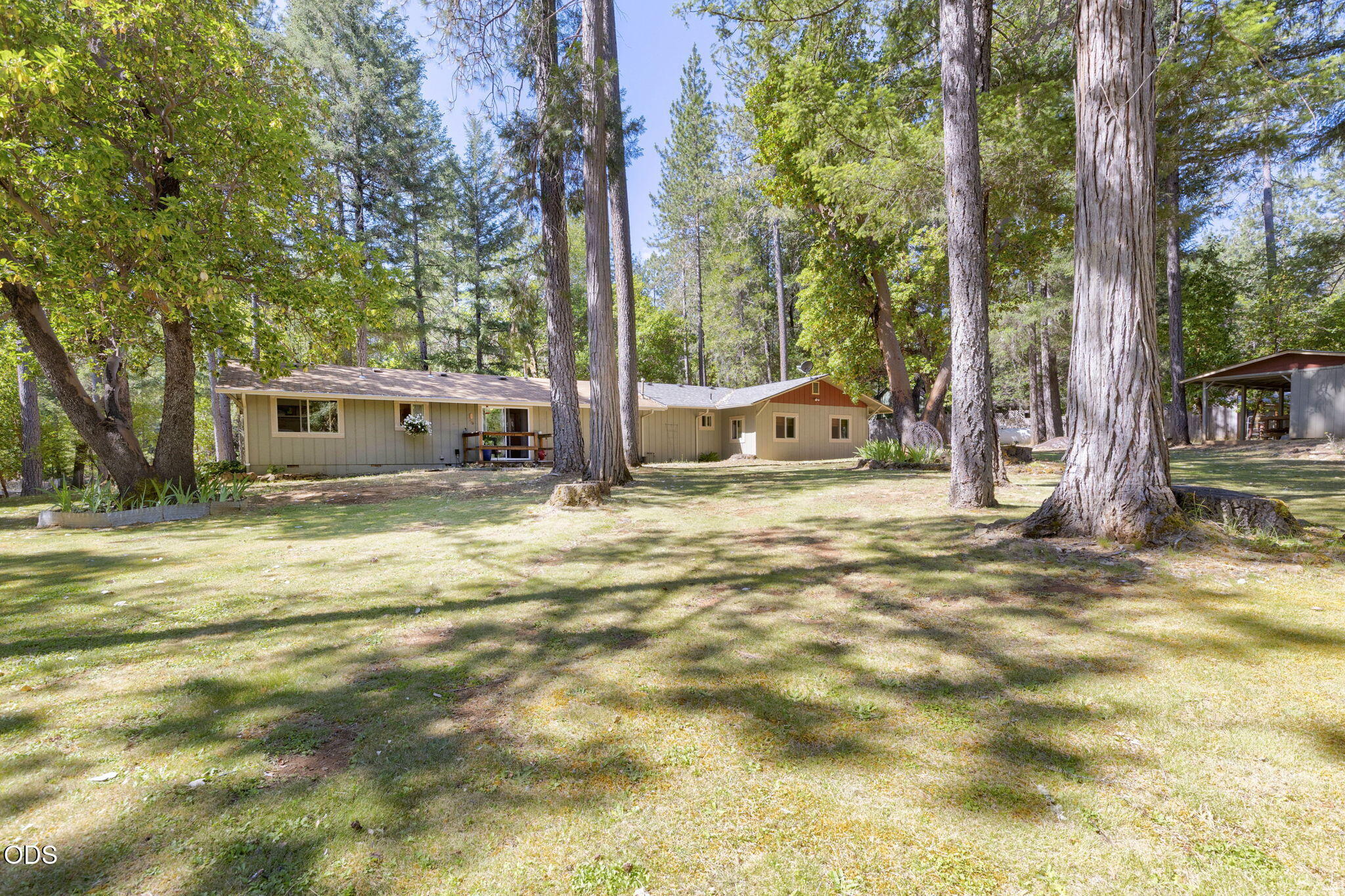 1740 Queens Branch Road Rogue River, OR 97537 - Photo 4 of 63