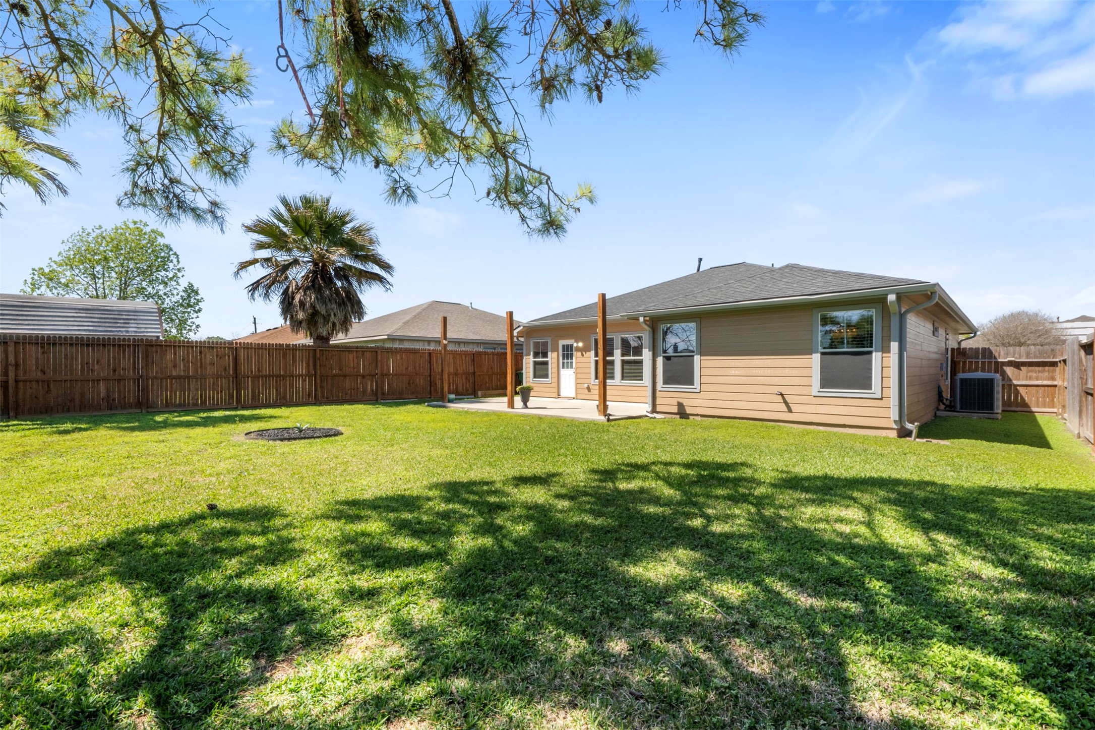 3410 Red Cedar Bend Baytown, TX 77521 - Photo 3 of 33