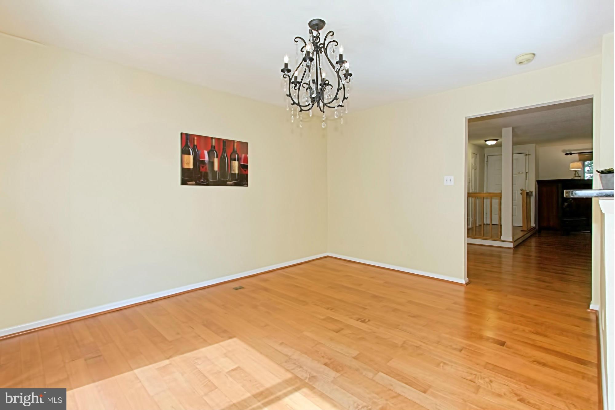 1628 Oak Spring Way Reston, VA 20190 - Photo 10 of 30 Spacious Eat-In Kitchen