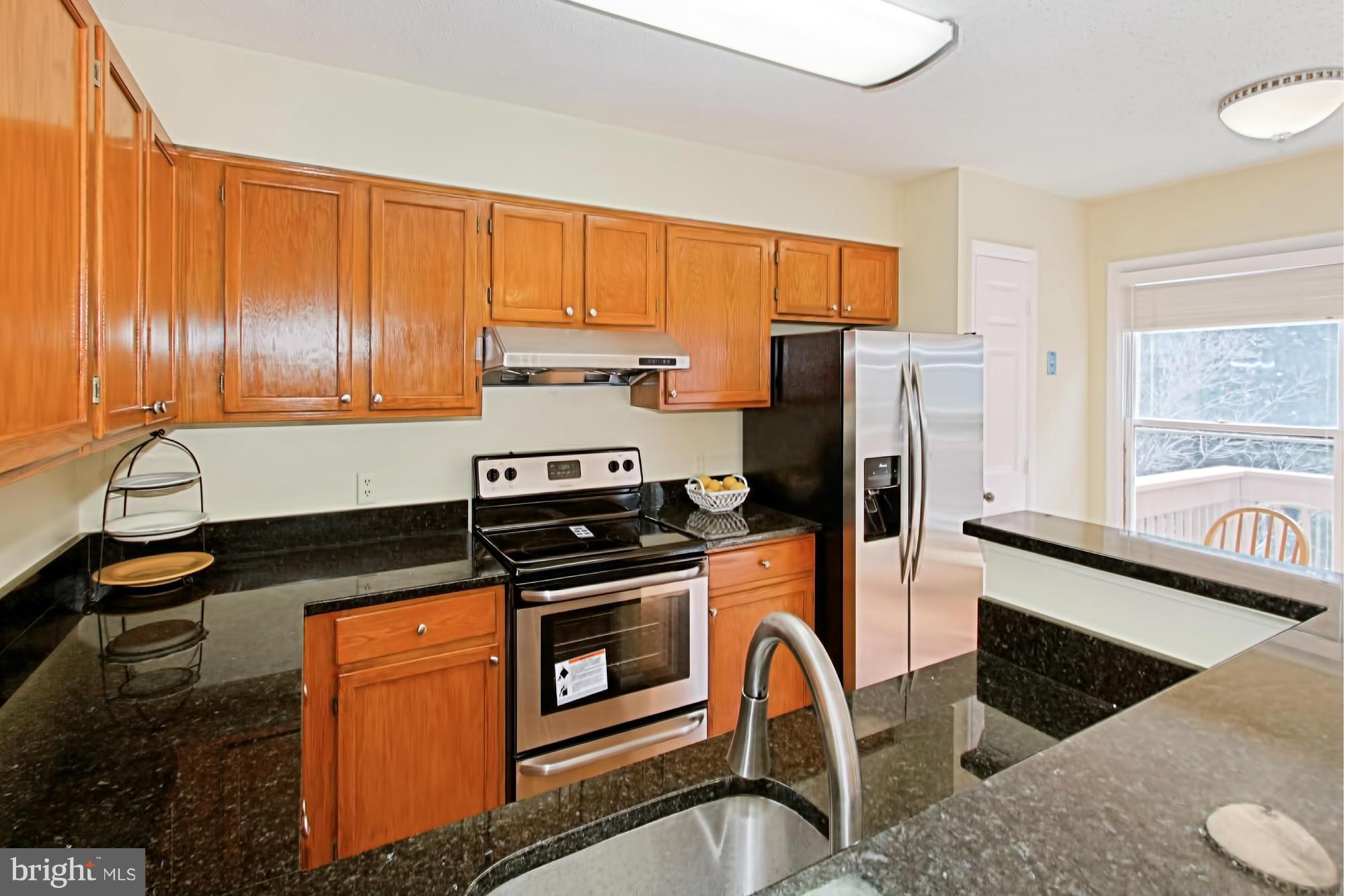 1628 Oak Spring Way Reston, VA 20190 - Photo 13 of 30 Kitchen