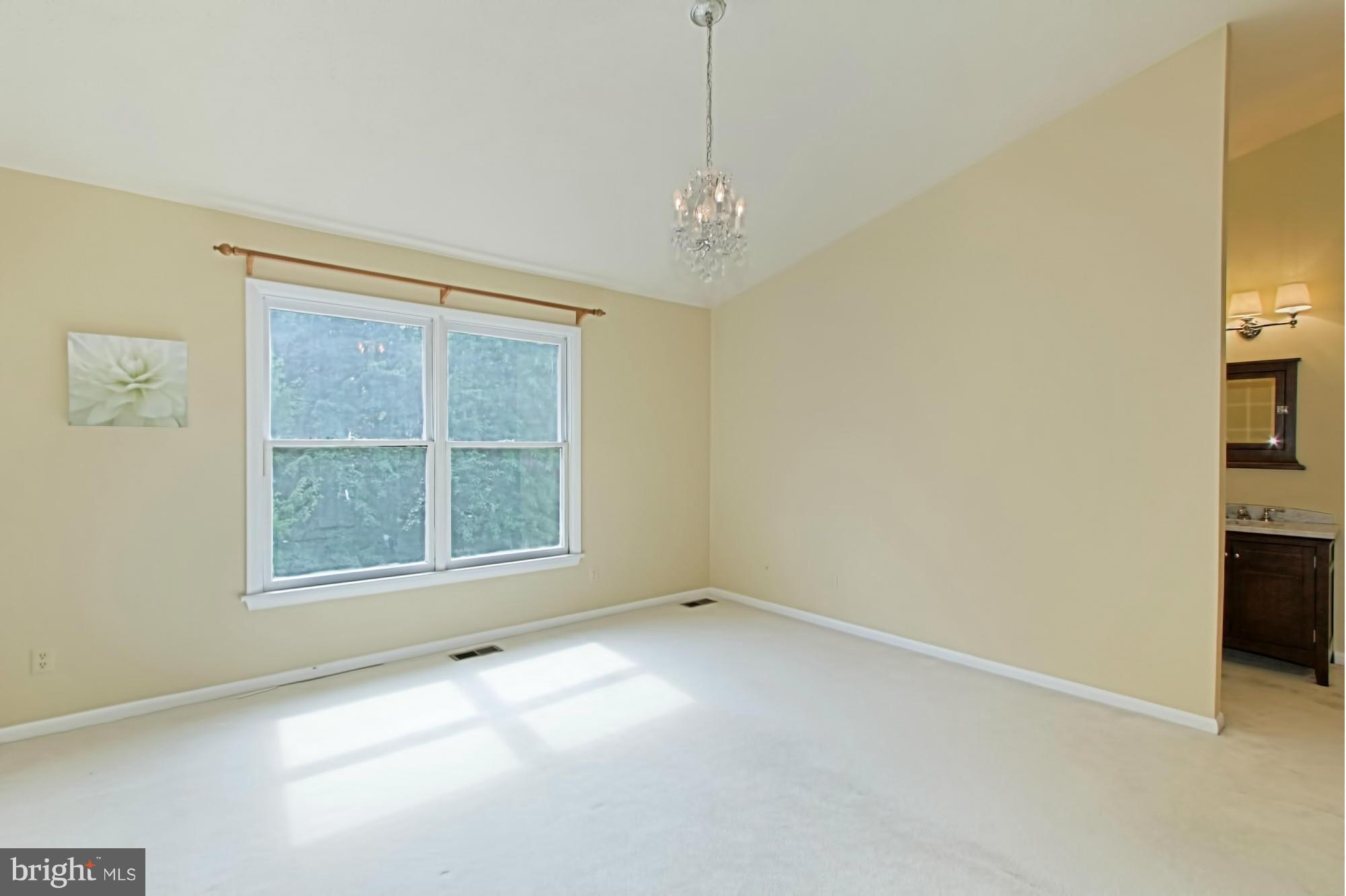 1628 Oak Spring Way Reston, VA 20190 - Photo 15 of 30 Spacious Owner's Suite