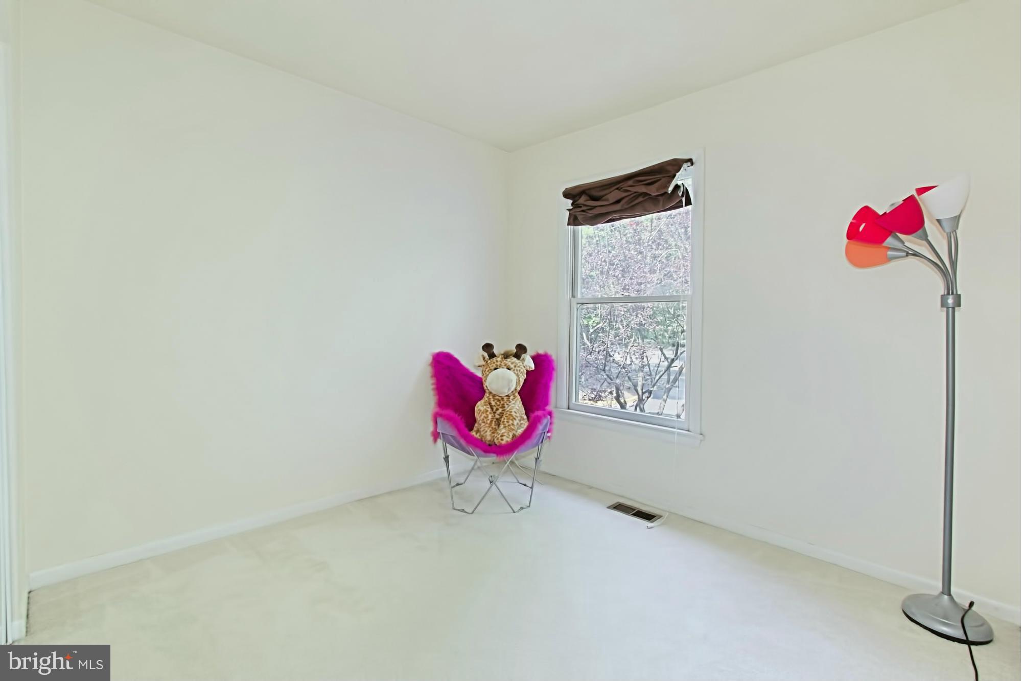 1628 Oak Spring Way Reston, VA 20190 - Photo 22 of 30 Bright 3rd Bedroom