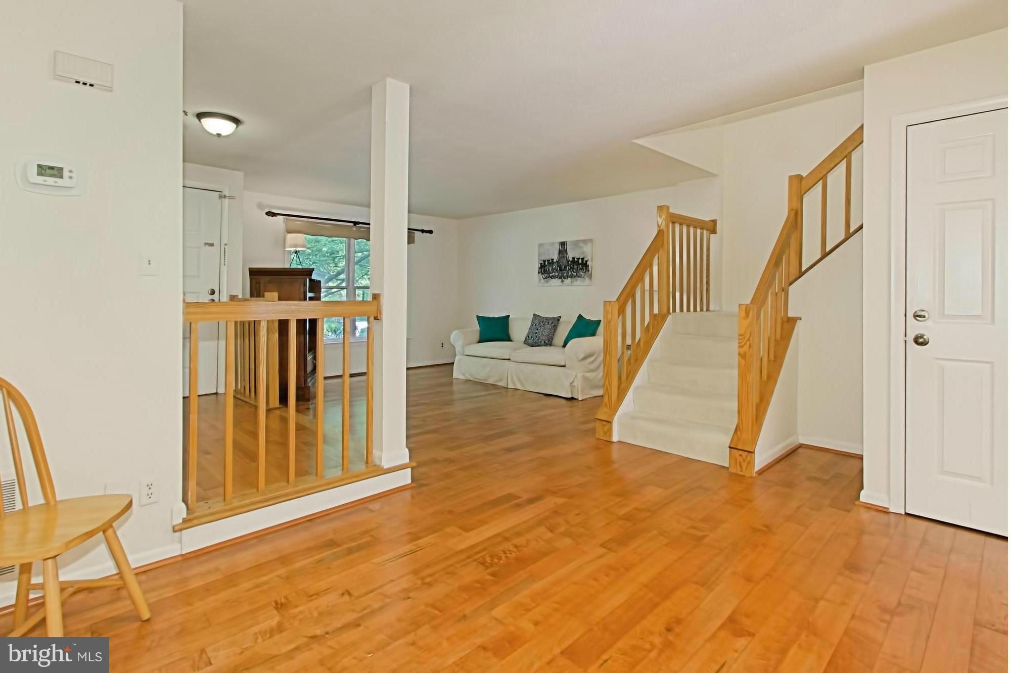 1628 Oak Spring Way Reston, VA 20190 - Photo 6 of 30 Great for Entertaining!