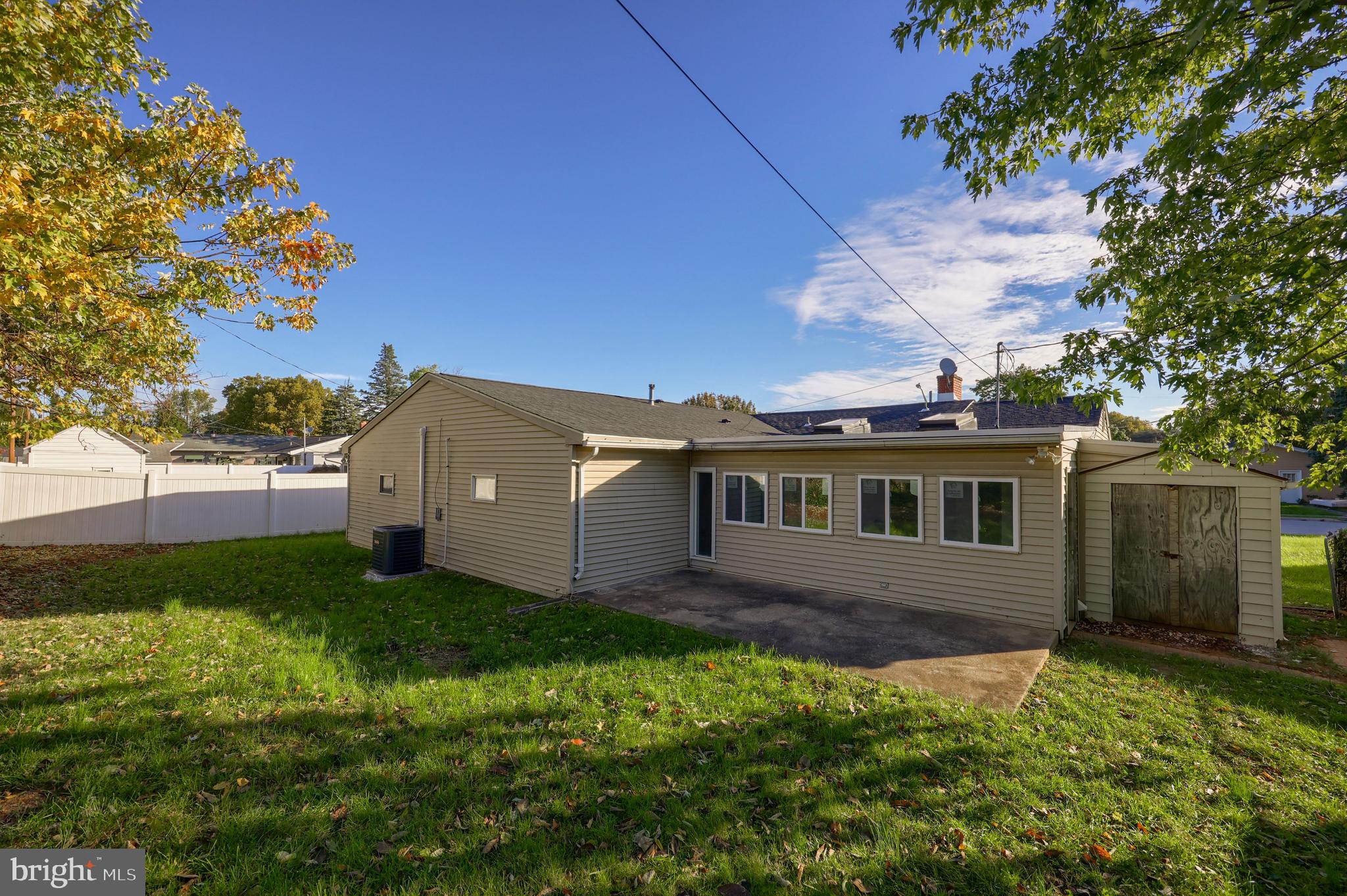 1418 Fireside Road York, PA 17404 - Photo 4 of 15