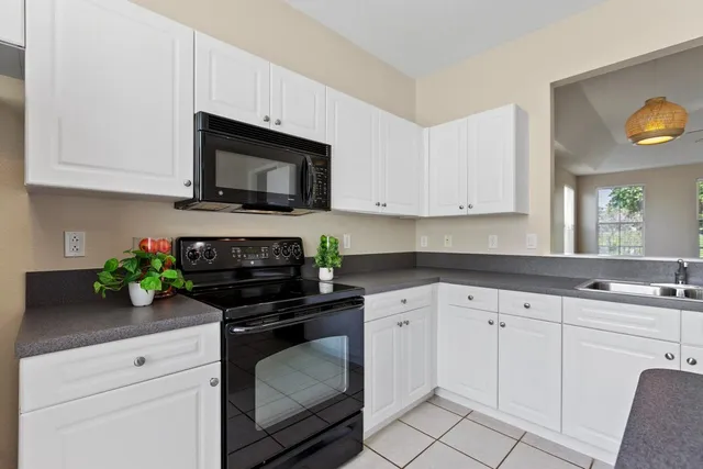 $2,500 | 3034 Cummings Avenue, Tallahassee, FL 32311