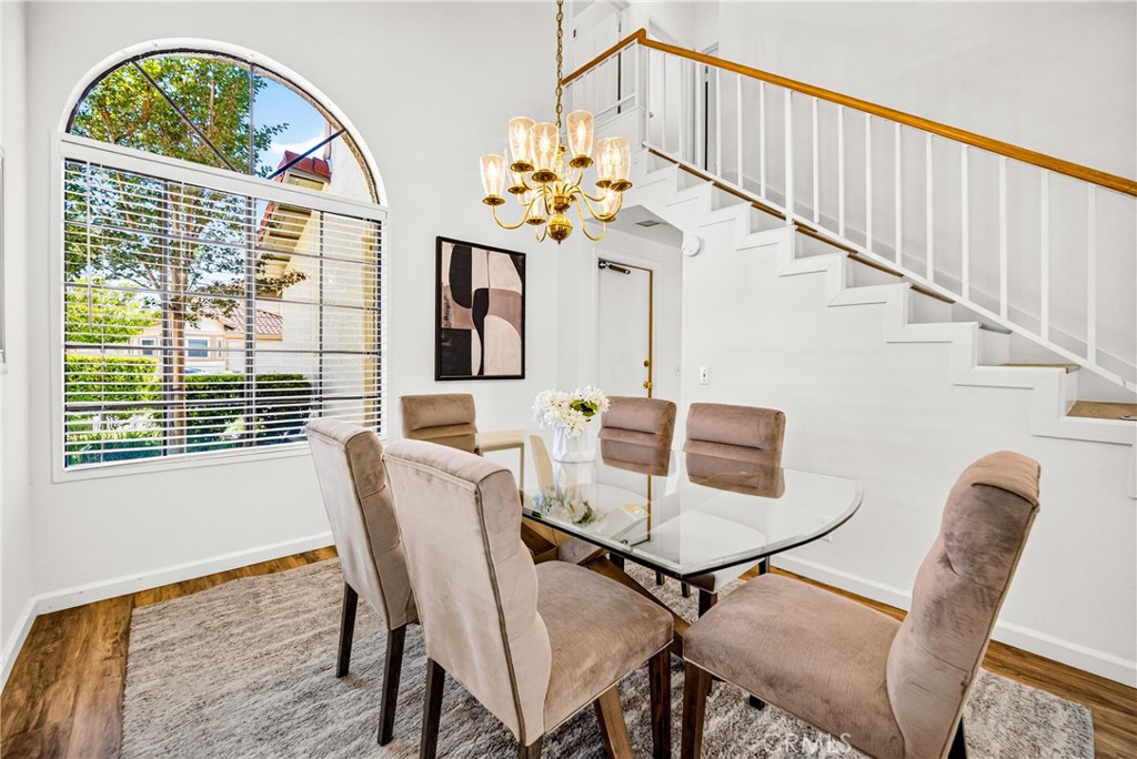 737 Congressional Road Simi Valley, CA 93065 - Photo 4 of 29 Gallery Image 4