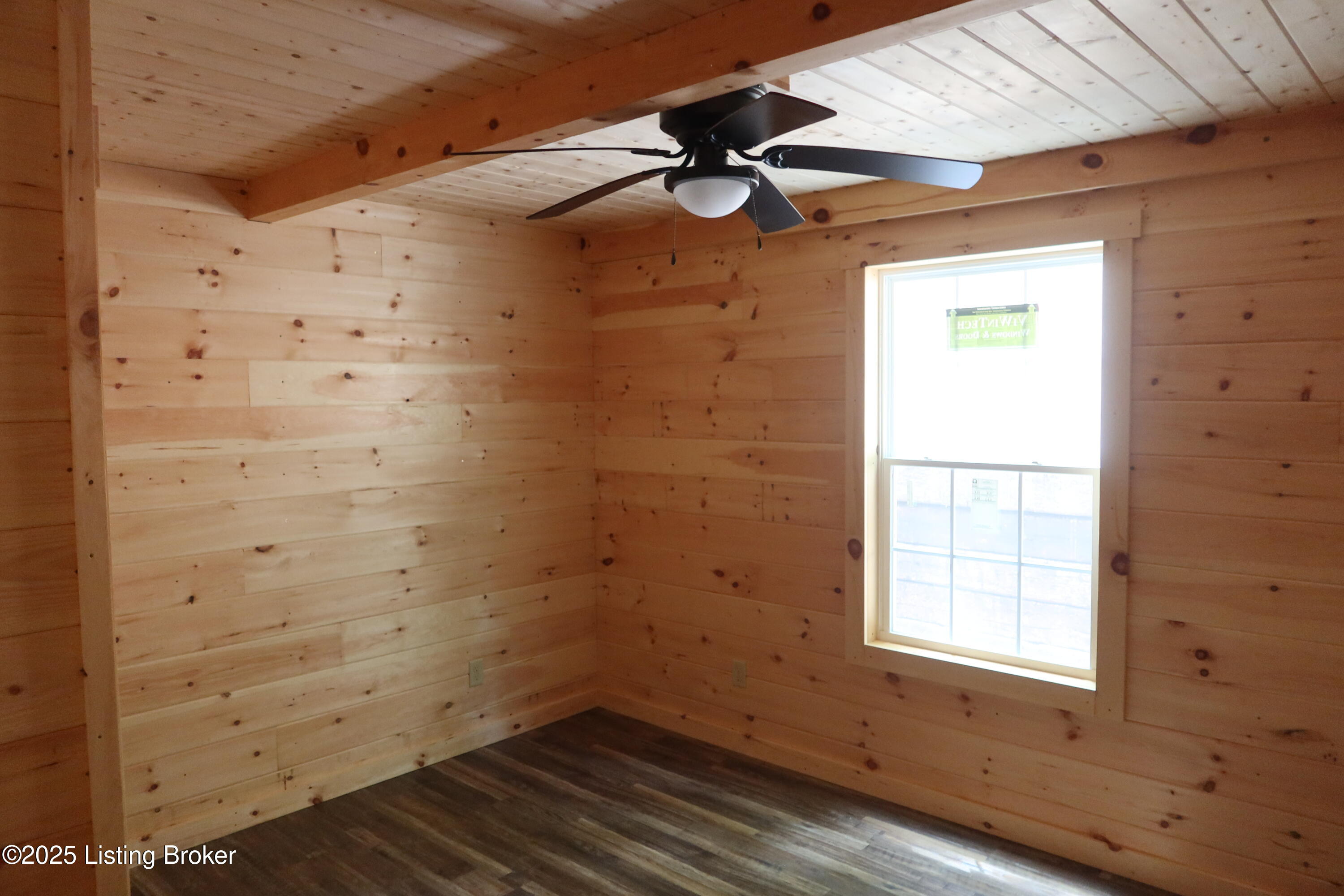 255 Little Cabin Lane Falls Of Rough, KY 40119 - Photo 32 of 52 2025-05-26 02.12.48