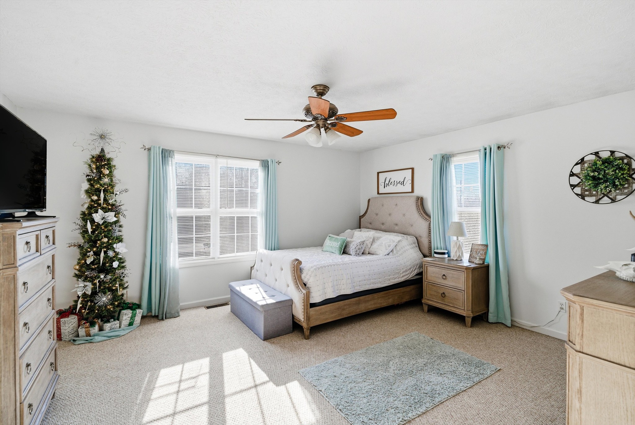 450 Poss Road Smithville, TN 37166 - Photo 11 of 33 a bed room with a bed and a window