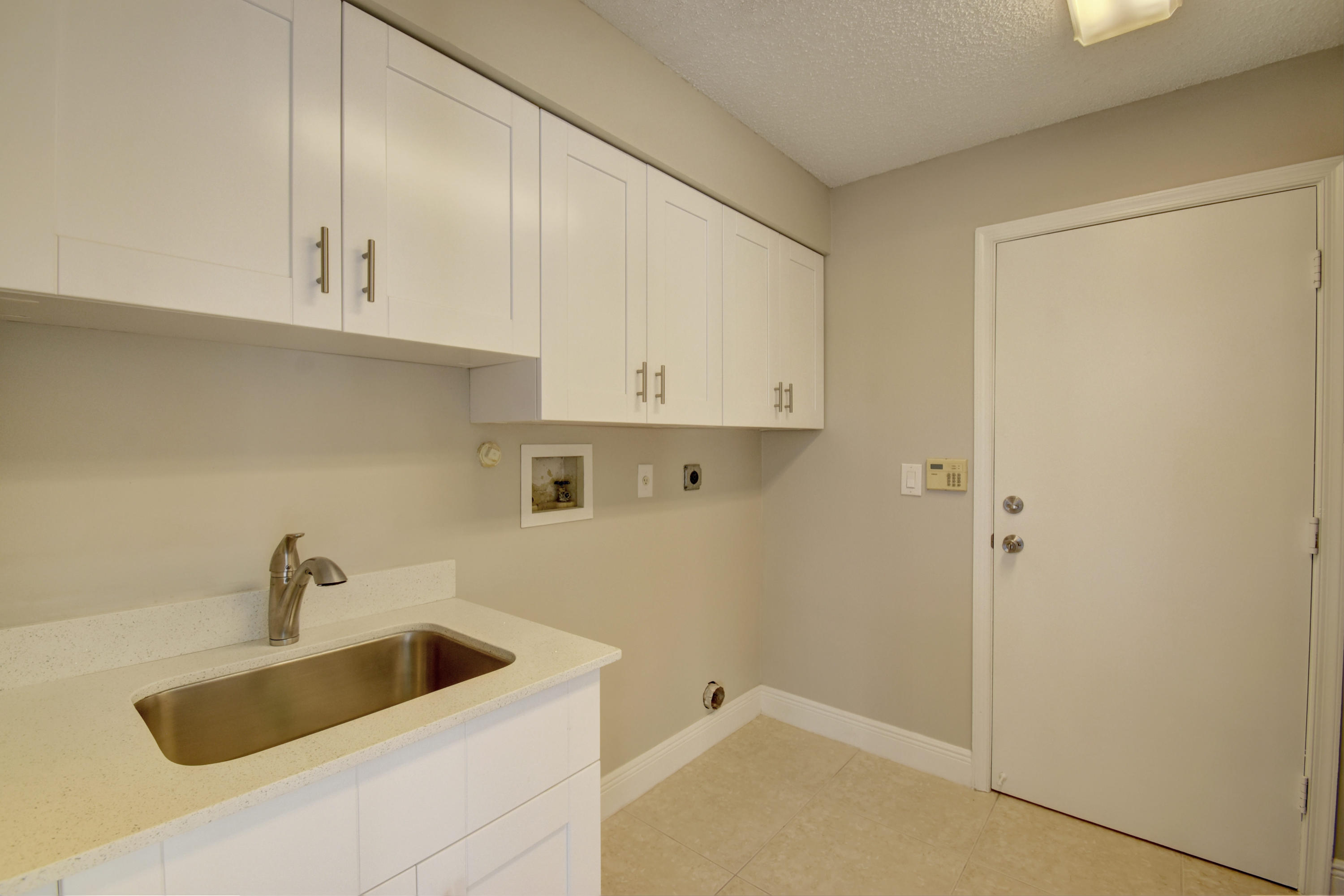 2650 Northwest 46th Street Boca Raton, FL 33434 - Photo 17 of 26 Laundry Room