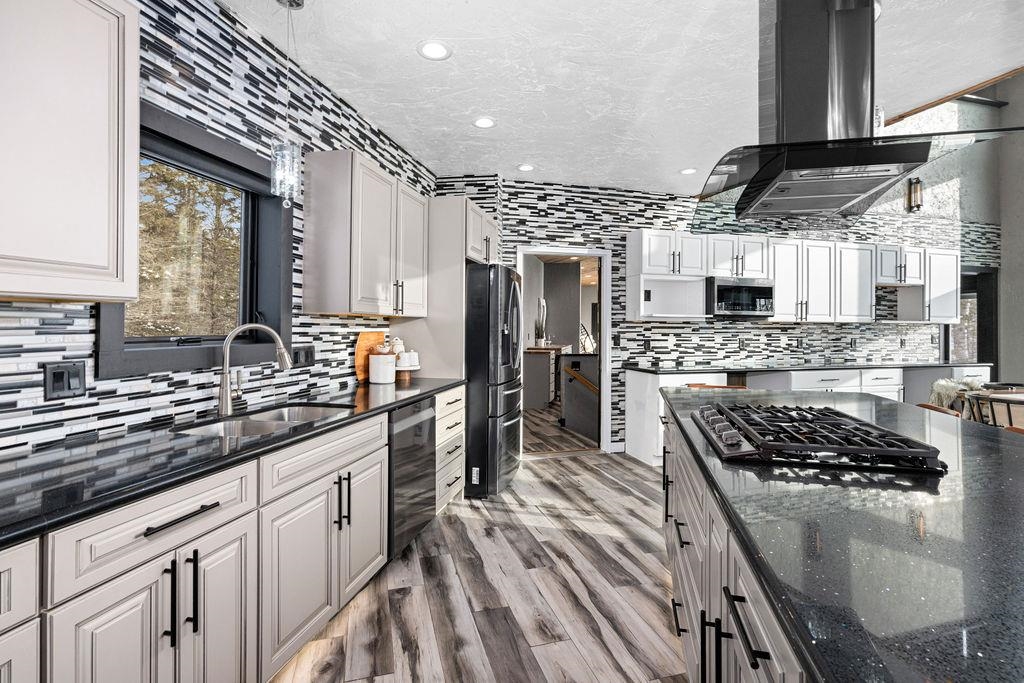 1430 Stoney Point Drive Duluth, MN 55804 - Photo 12 of 49