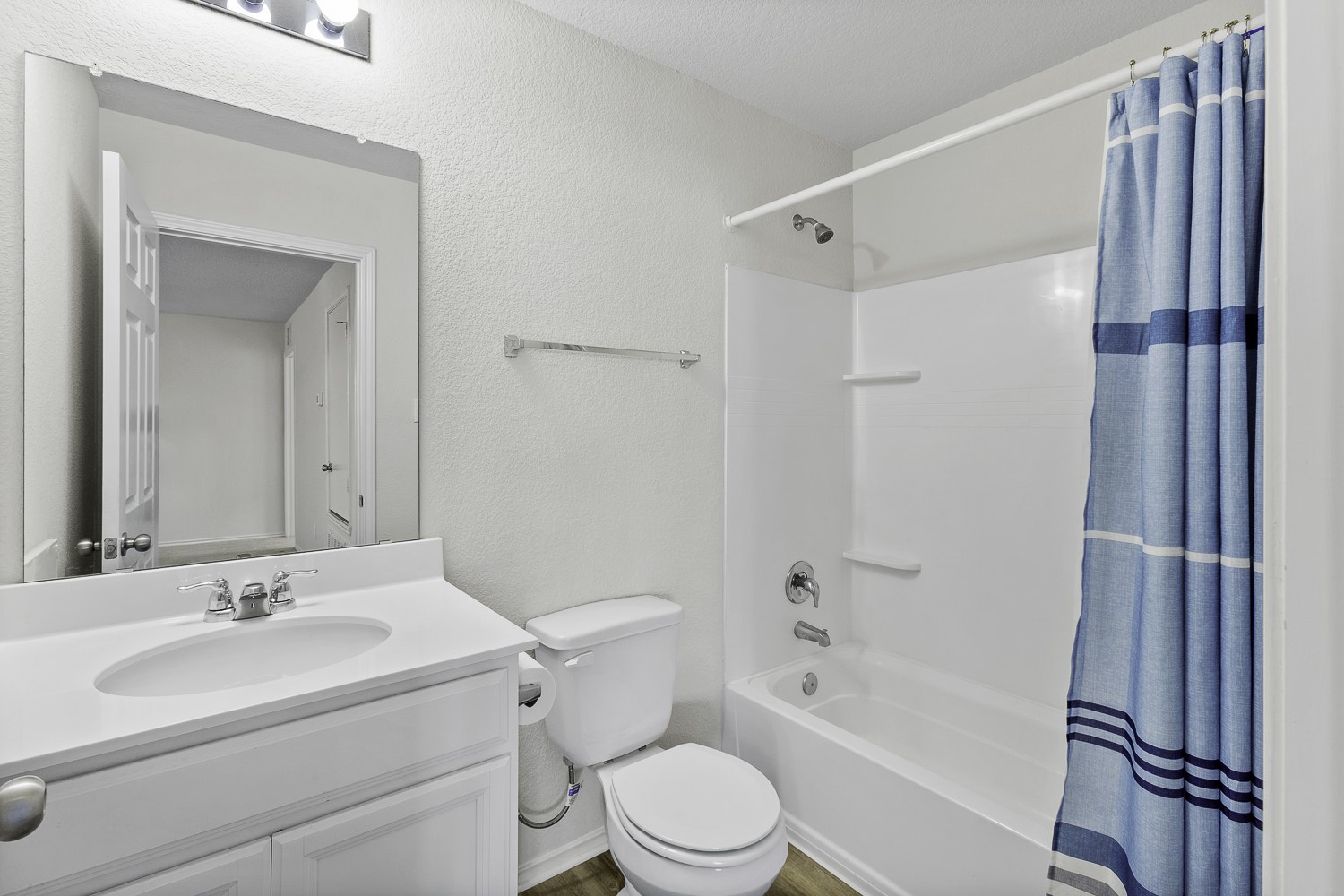 967 Pepperbark Loop Buda, TX 78610 - Photo 20 of 29 Full bathroom with shower / tub combo located on 2nd floor