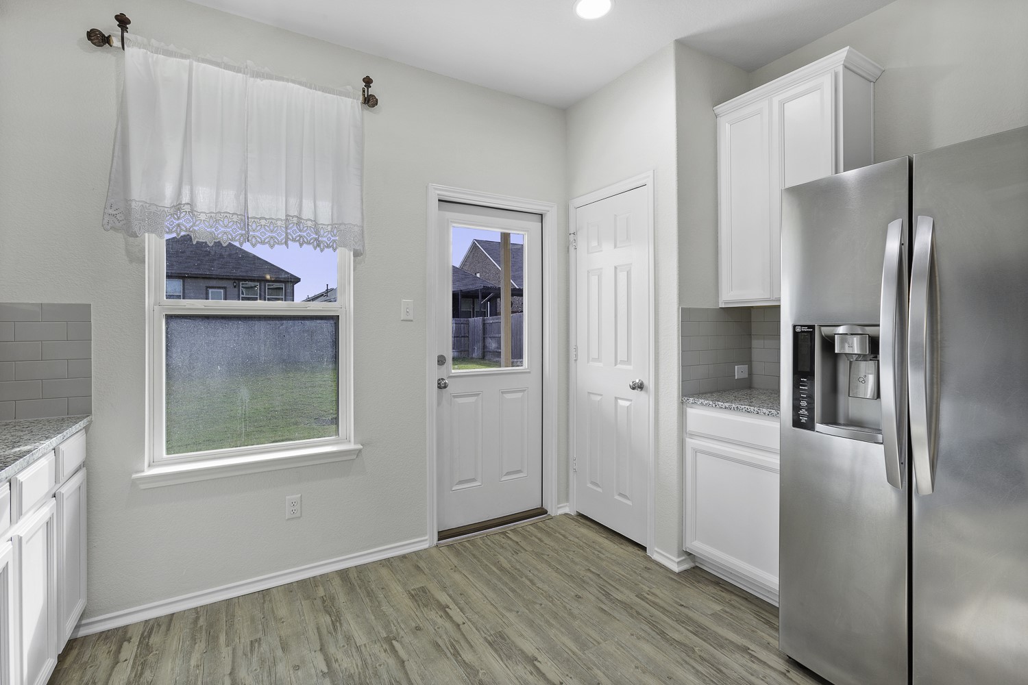967 Pepperbark Loop Buda, TX 78610 - Photo 9 of 29 Refrigerator does not convey