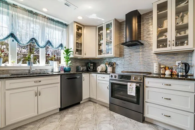 $790,000 | 116 Red Bud Lane, Kunkletown, PA 18058