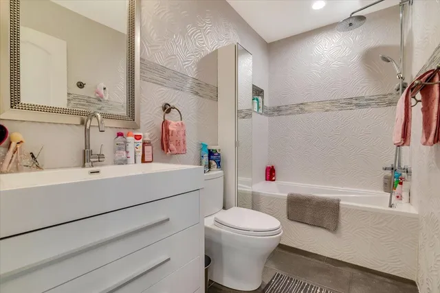 $790,000 | 116 Red Bud Lane, Kunkletown, PA 18058