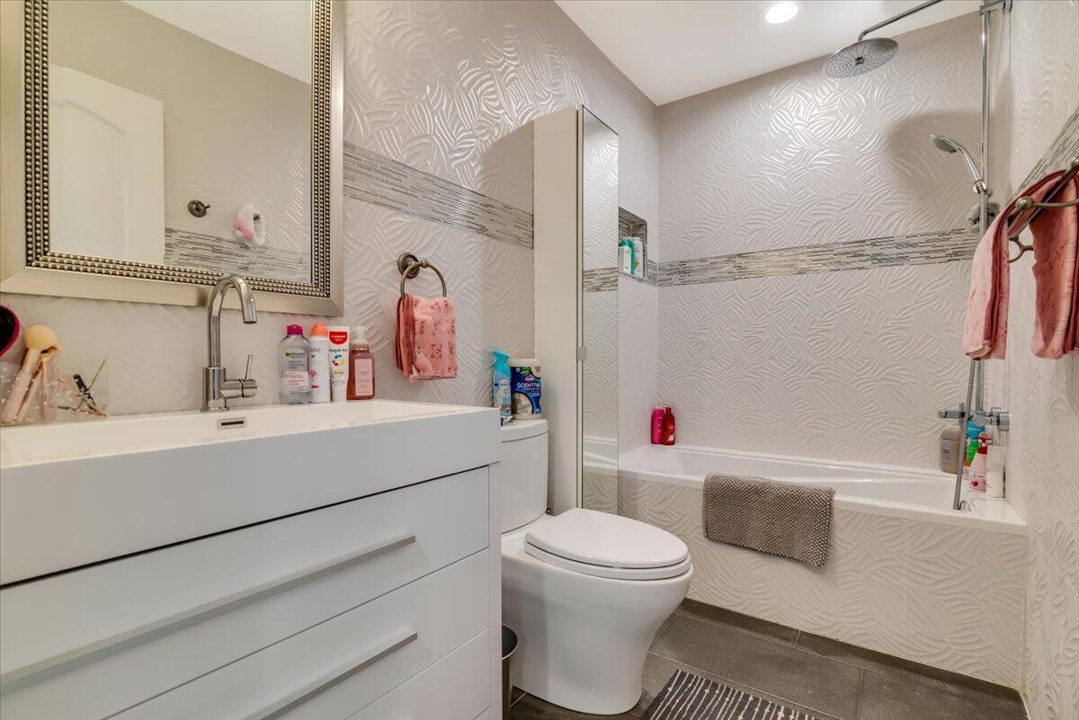 116 Red Bud Lane Kunkletown, PA 18058 - Photo 40 of 86 40-Photo Apr 15 2025- 10 25 50 AM