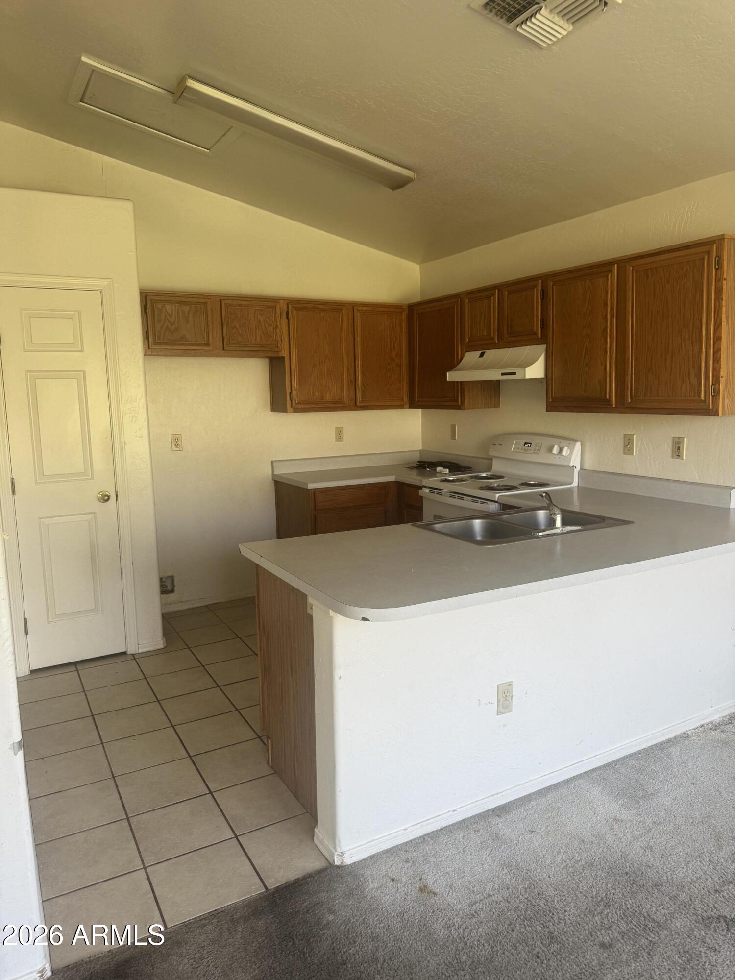 1422 East Mineral Road Gilbert, AZ 85234 - Photo 2 of 12 IMG_5434