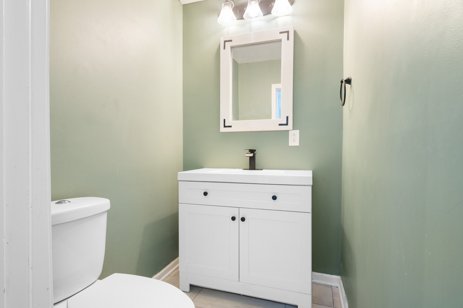447 Ashland Avenue Elgin, IL 60123 - Photo 11 of 30
