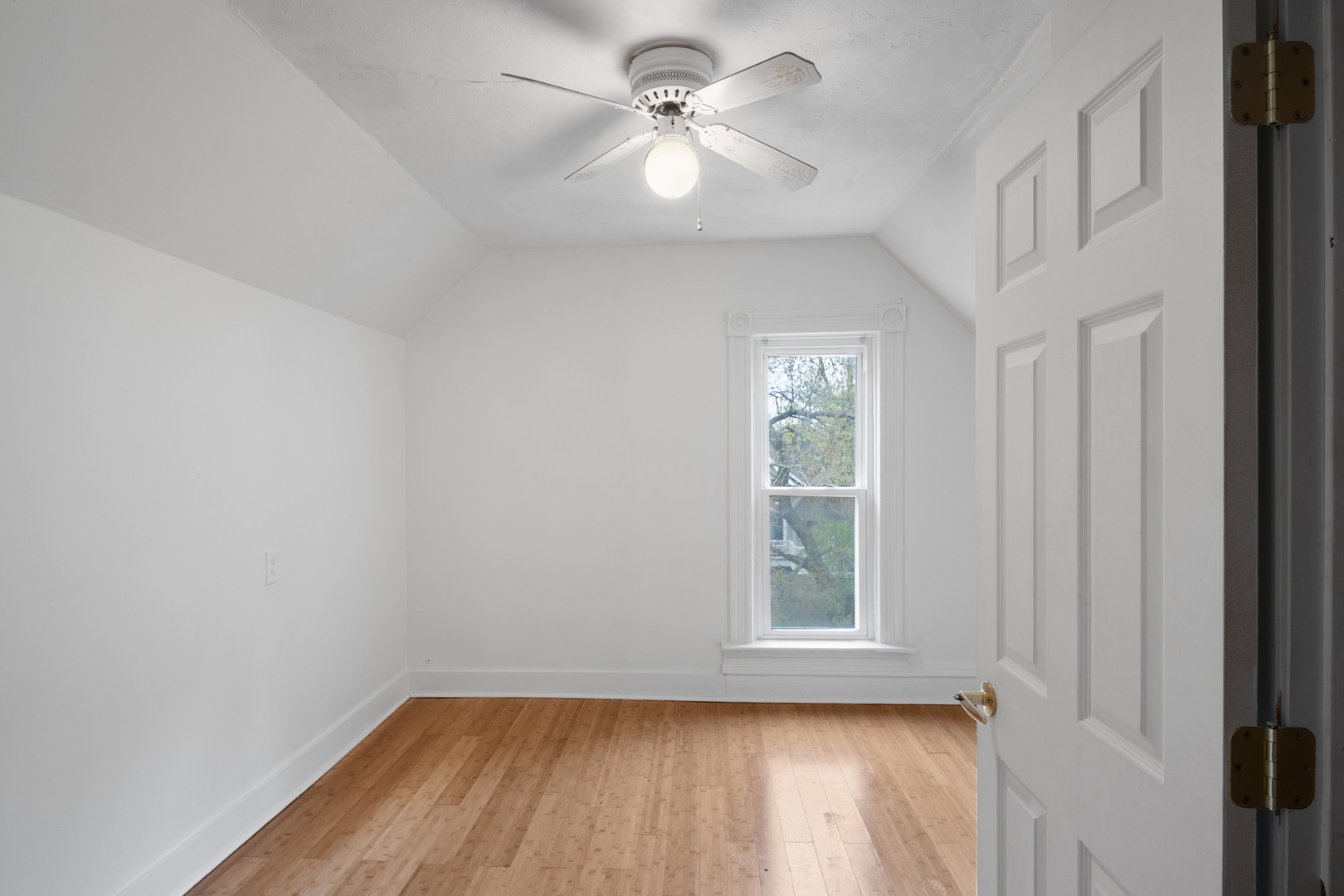 447 Ashland Avenue Elgin, IL 60123 - Photo 15 of 30