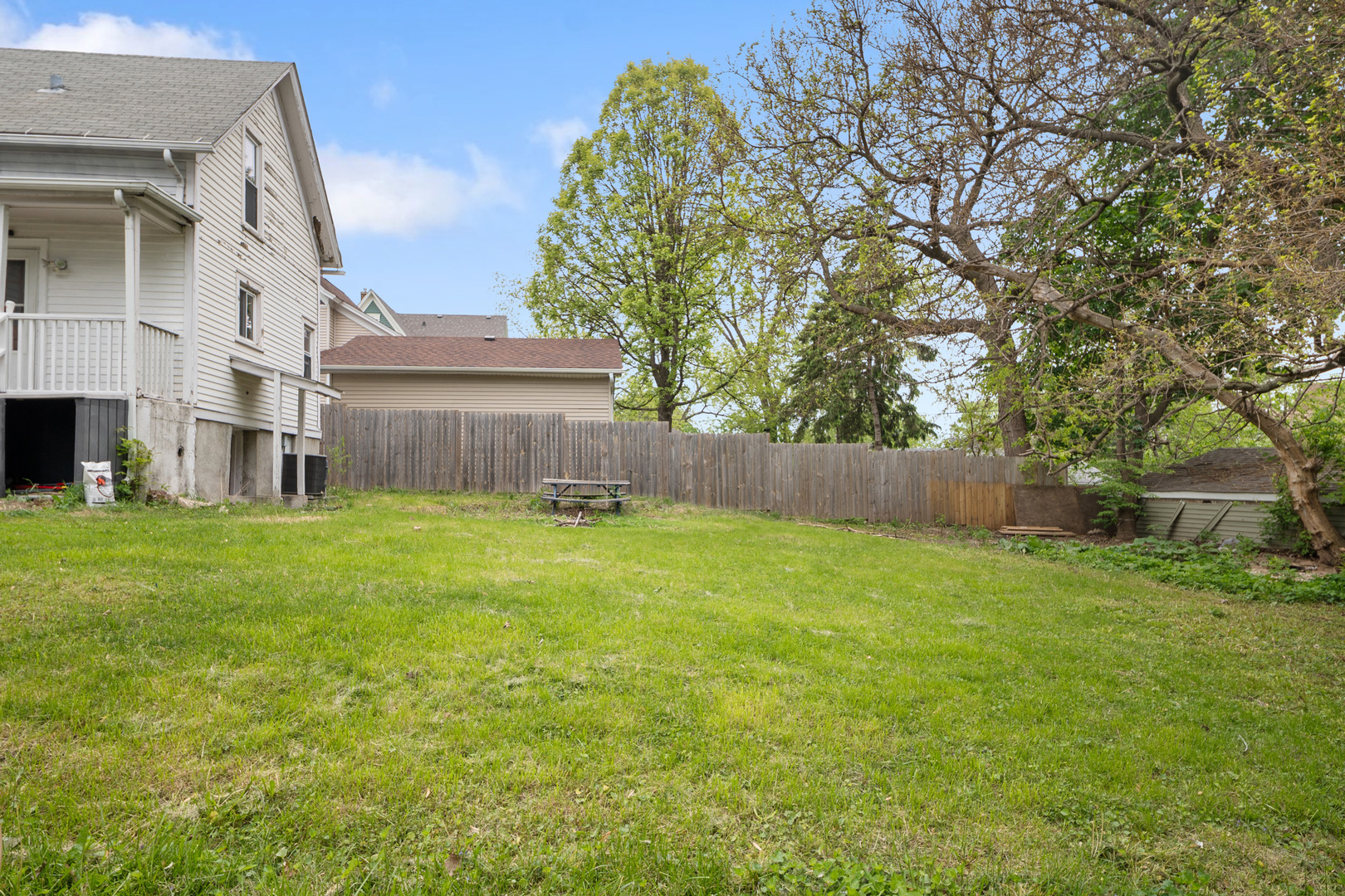 447 Ashland Avenue Elgin, IL 60123 - Photo 23 of 30