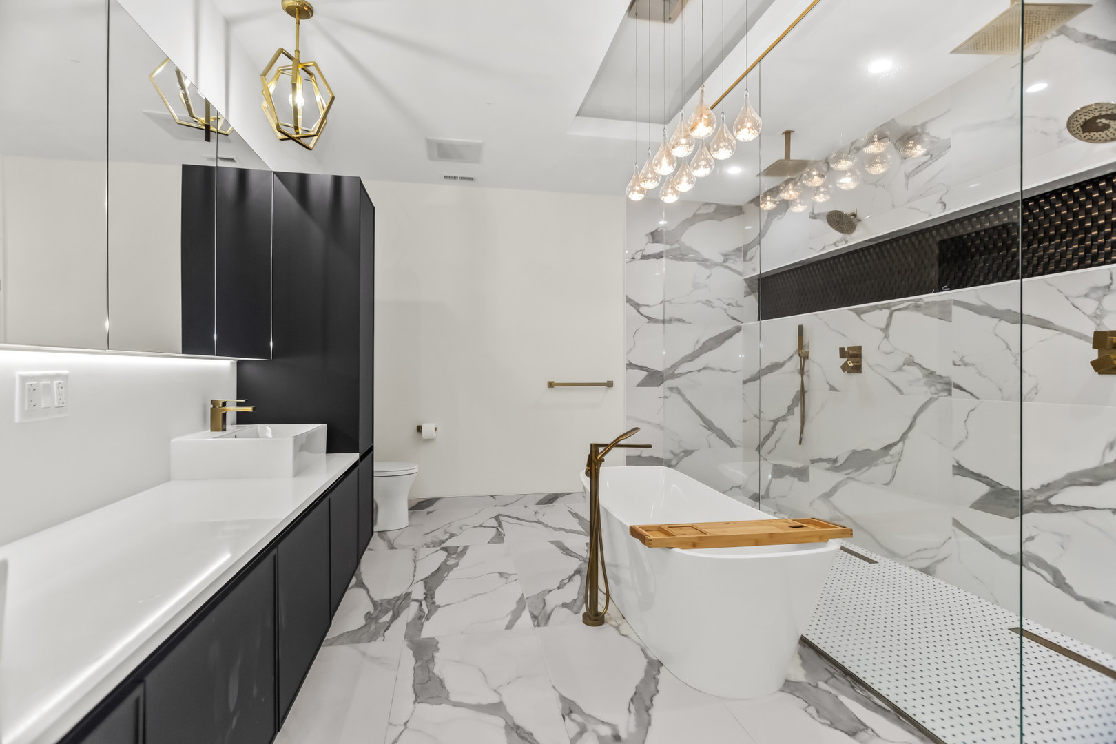 1425 West Fullerton Avenue, Unit 3N Chicago, IL 60614 - Photo 8 of 15 a bathroom with a sink a bathtub and a chandelier