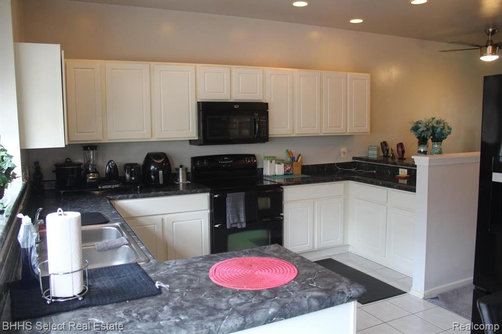 22738 Goddard Road Taylor, MI 48180 - Photo 14 of 41