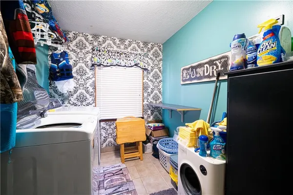 $300,000 | 606 East Prospect Street, Cameron, MO 64429