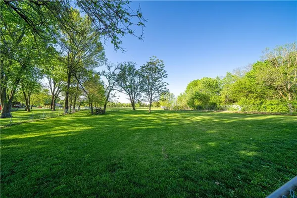 $300,000 | 606 East Prospect Street, Cameron, MO 64429