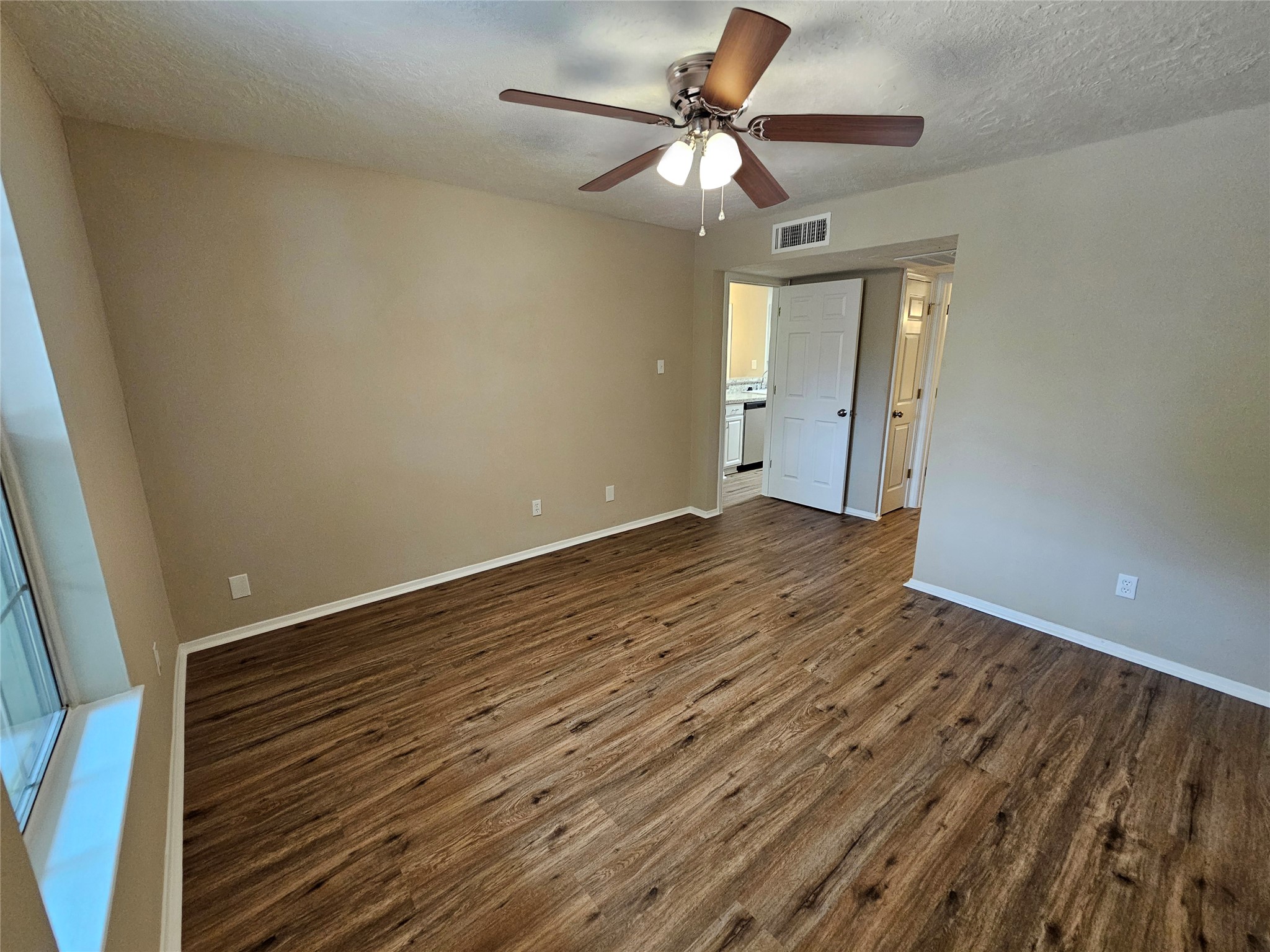 3224 Timmons Lane, Unit 128 Houston, TX 77027 - Photo 26 of 34