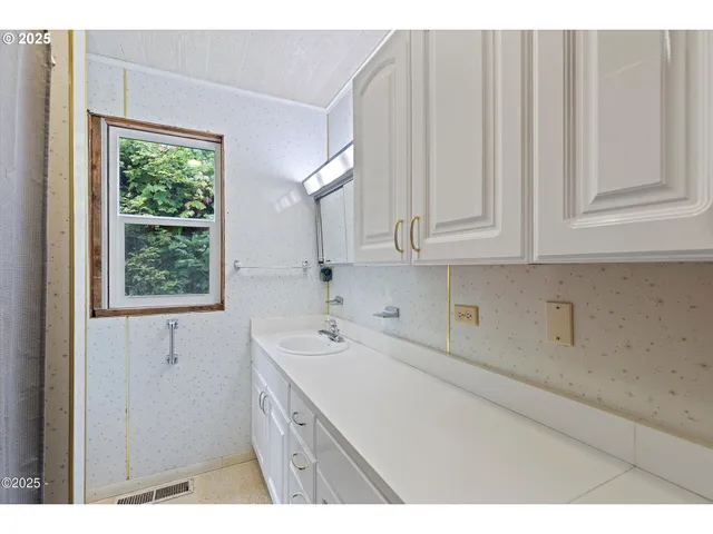 $600,000 | 1140 Hidden Valley Road, Newport, OR 97365