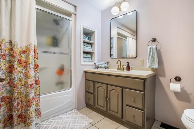 $370,000 | 15105 28 Mile Road, Albion, MI 49224