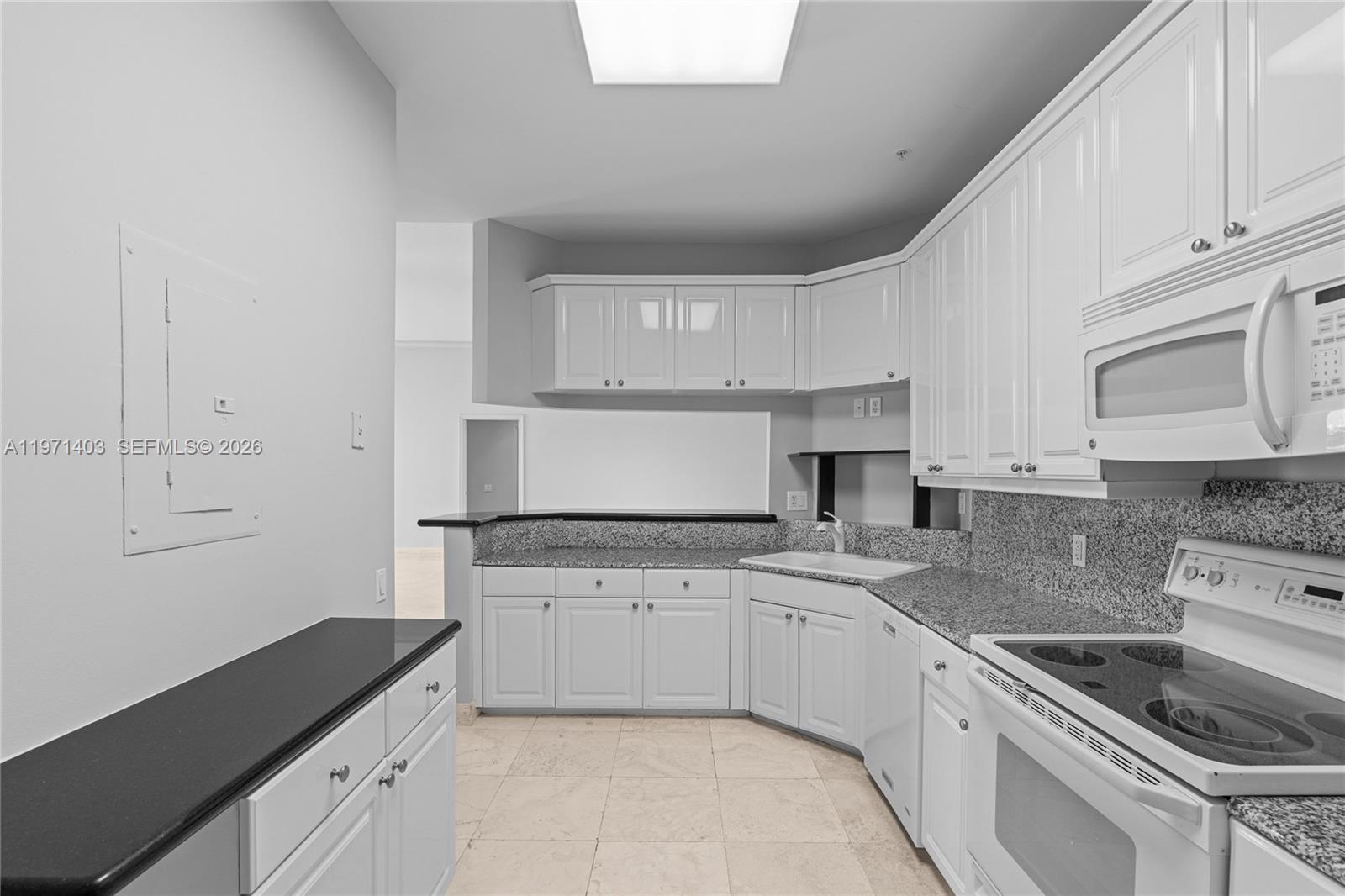 888 Brickell Key Drive, Unit 408 Miami, FL 33131 - Photo 18 of 54