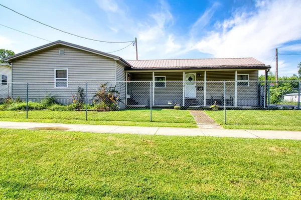 $129,900 | 515 East 2nd Street, Manchester, OH 45144