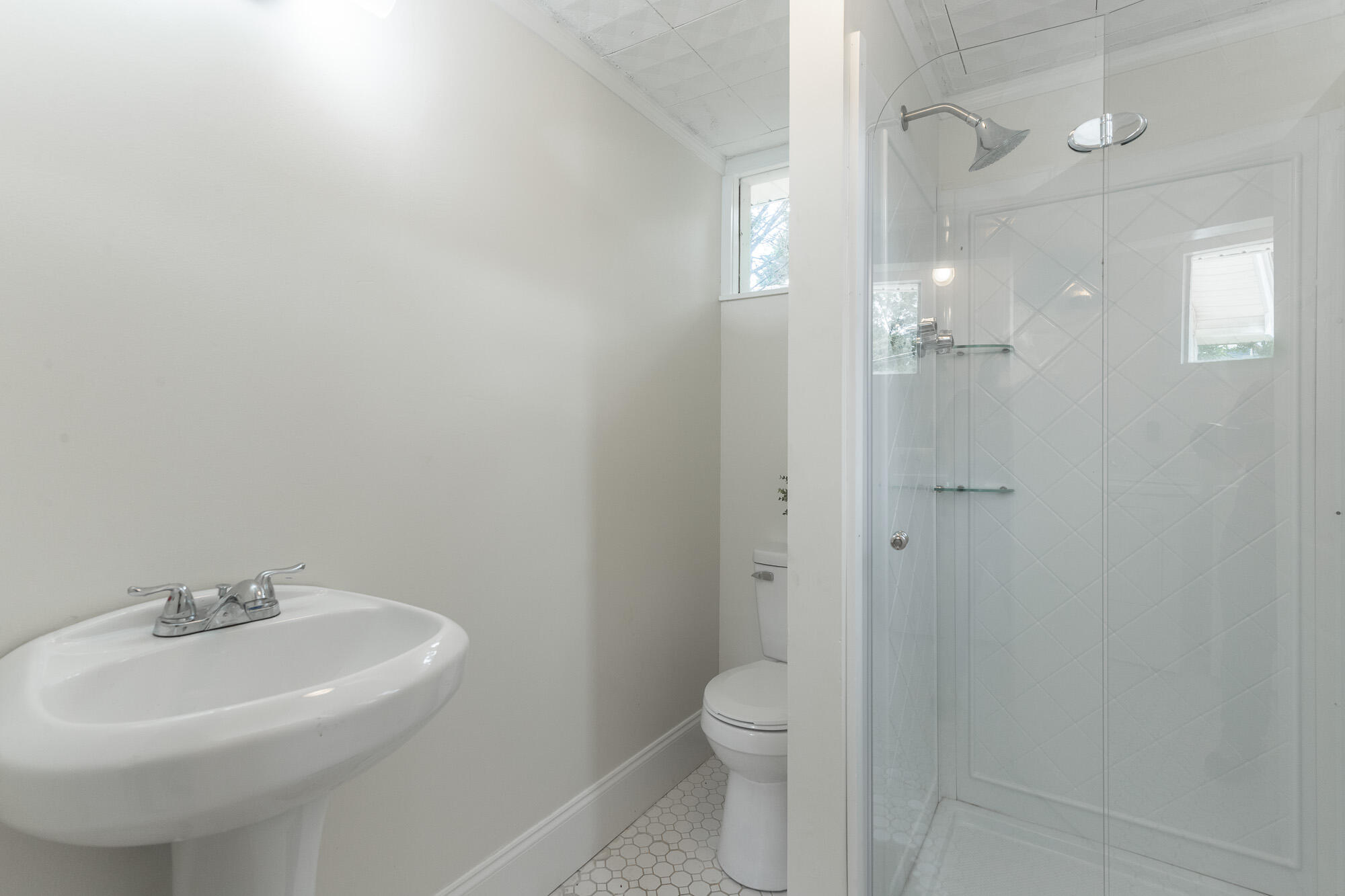 5405 St Elmo Avenue Chattanooga, TN 37409 - Photo 13 of 25 Full Bath