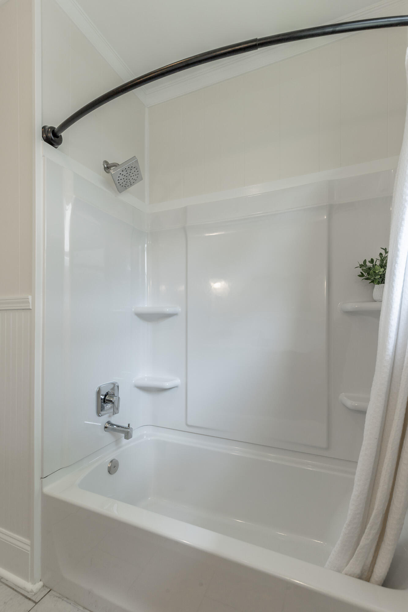 5405 St Elmo Avenue Chattanooga, TN 37409 - Photo 18 of 25 Hall Full Bath