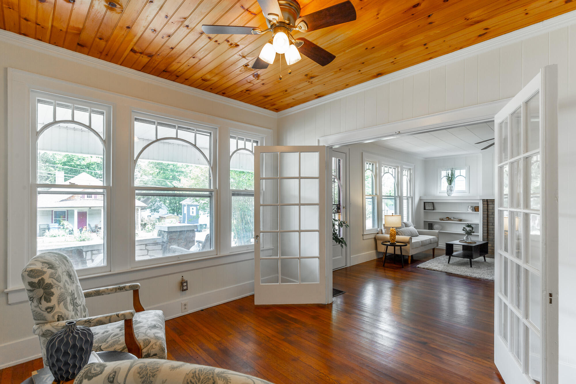 5405 St Elmo Avenue Chattanooga, TN 37409 - Photo 23 of 25 Sunroom/Bonus Room