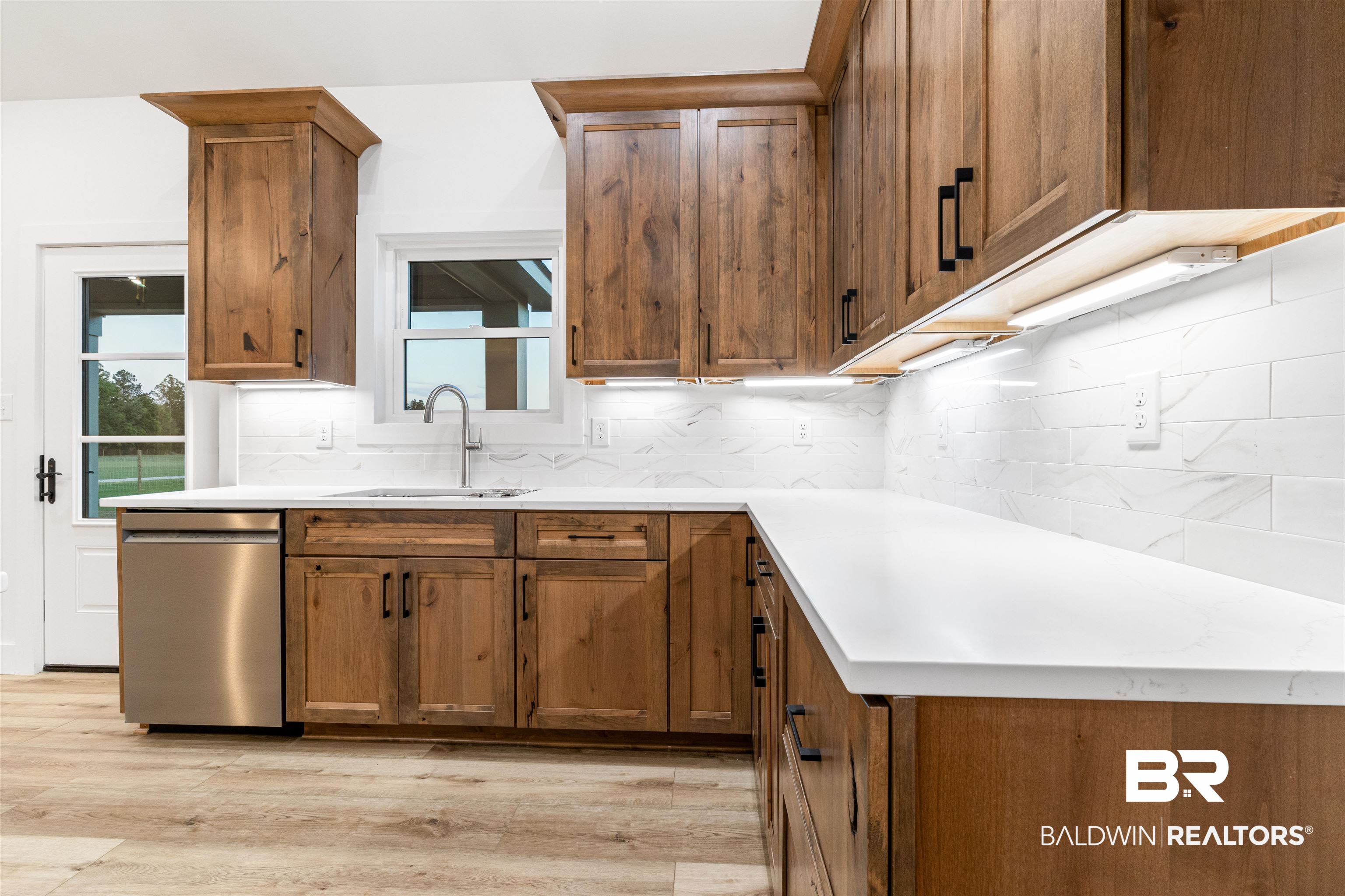 28310 Comstock Road Elberta, AL 36530 - Photo 27 of 60 Quartz Countertops