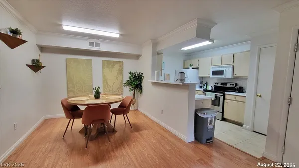 $1,075 | 8101 West Flamingo Road, Unit 1135, Las Vegas, NV 89147