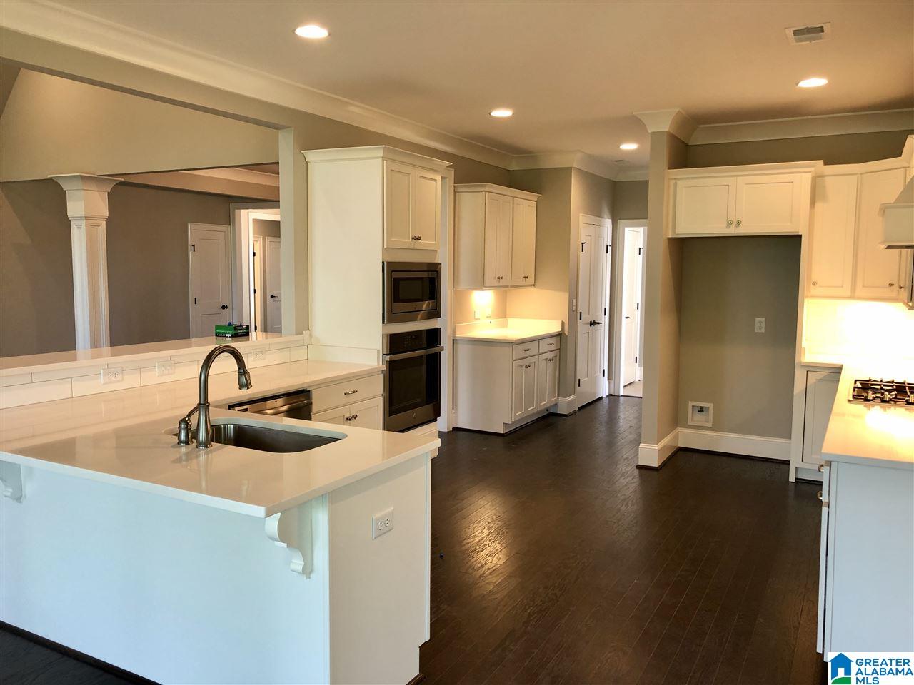 451 Oxford Way Pelham, AL 35124 - Photo 3 of 4