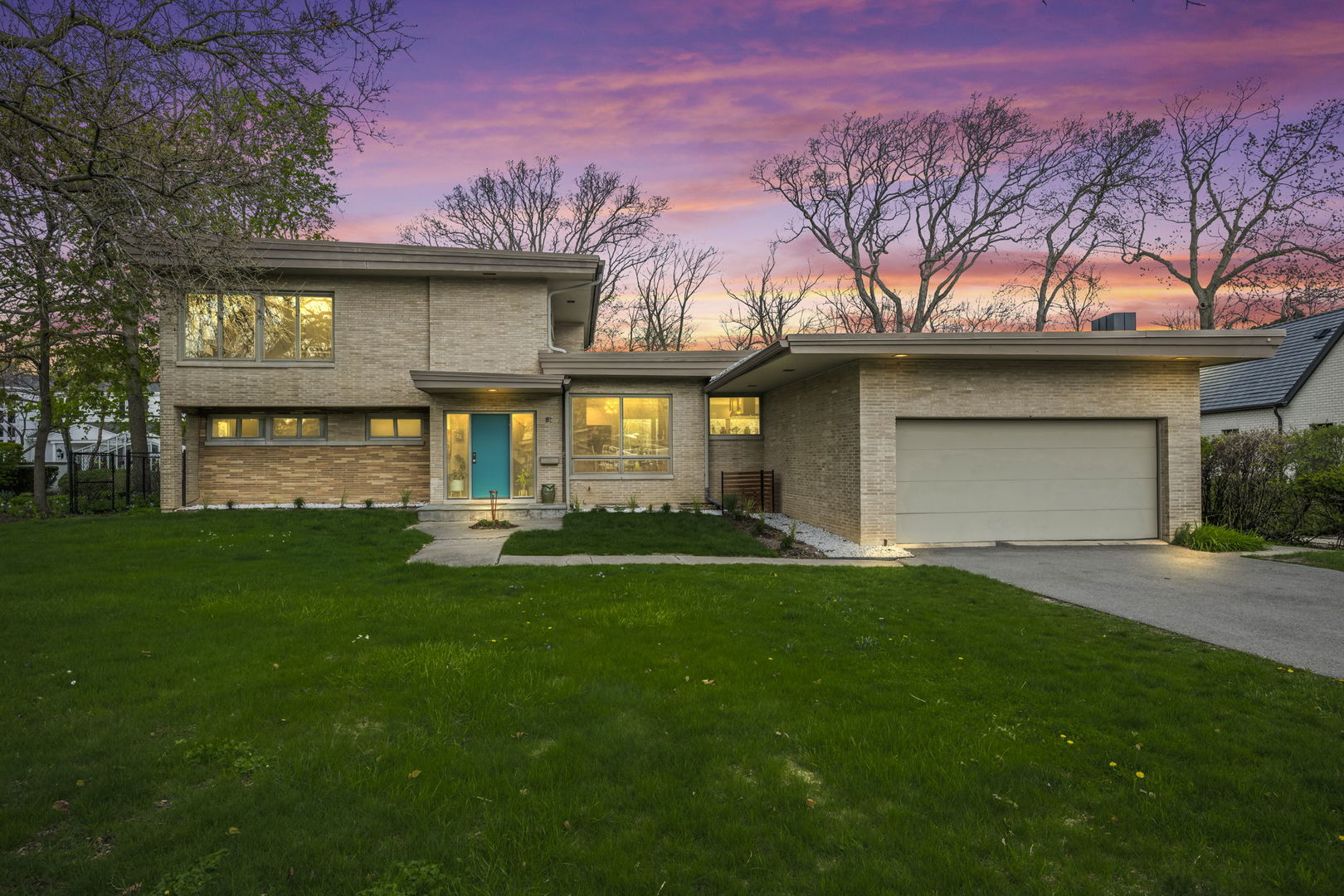 87 Ravinoaks Lane Highland Park, IL 60035 - Photo 1 of 61