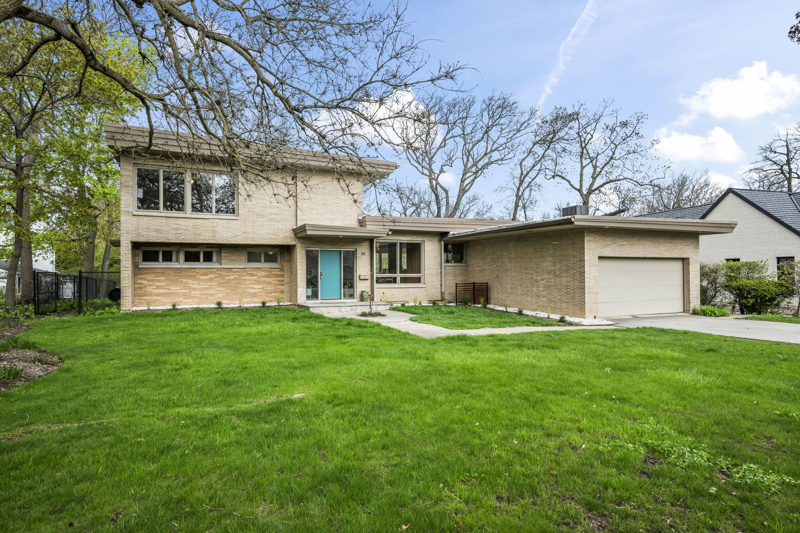 87 Ravinoaks Lane Highland Park, IL 60035 - Photo 2 of 61