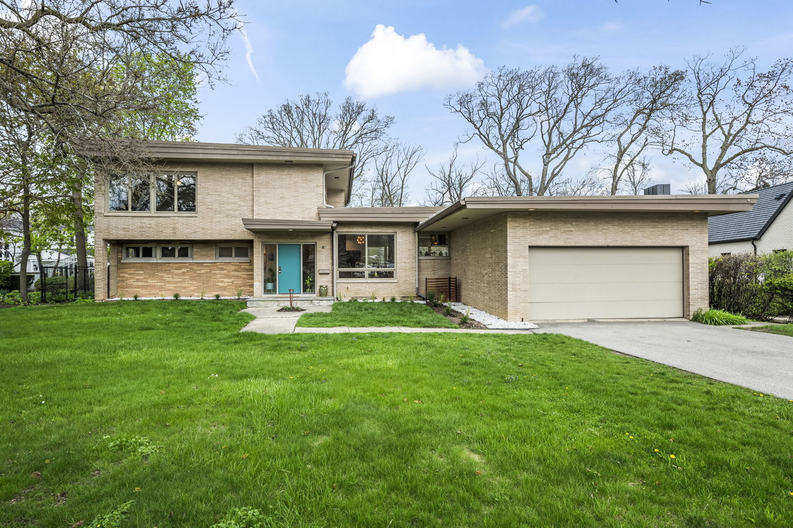 87 Ravinoaks Lane Highland Park, IL 60035 - Photo 3 of 61