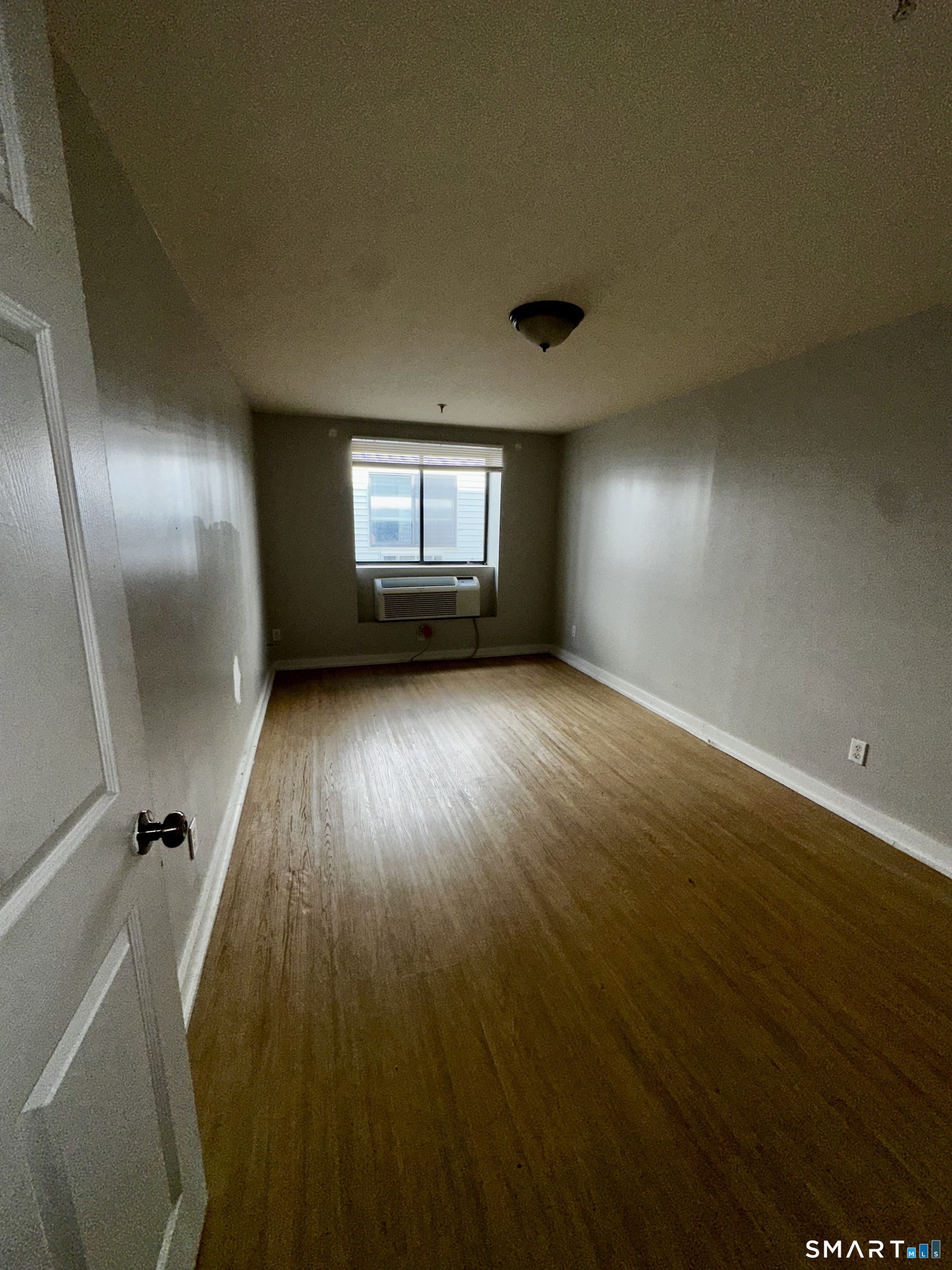 385 Putnam Avenue, Unit 3 Hamden, CT 06517 - Photo 3 of 4 Gallery Image 3