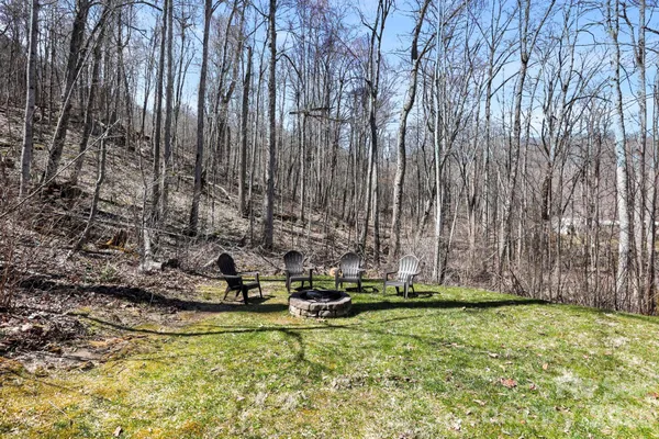 $390,000 | 256 Inglewood Cove Road, Waynesville, NC 28786
