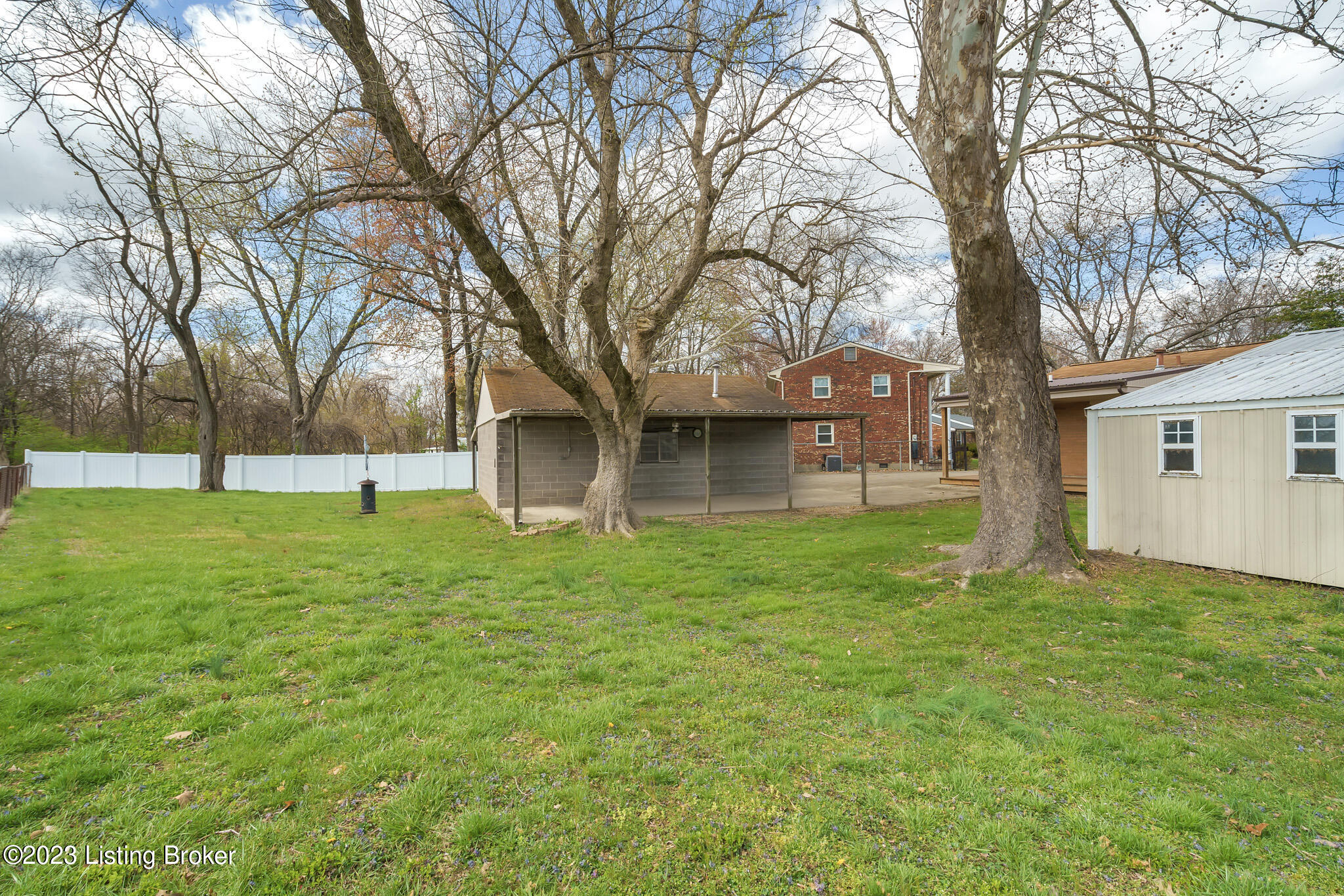 4410 Lambert Road Louisville, KY 40219 - Photo 7 of 39 38-DSC06075
